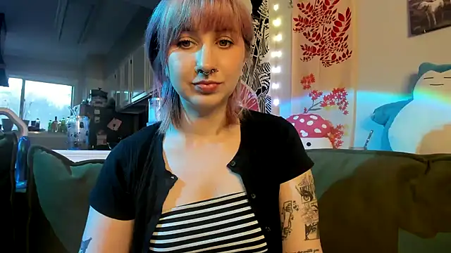 Snapshot of LedaBun chatting on 02/27/26, 11:16 LedaBun online show from 02/27/26, 11:16