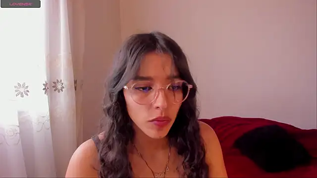 Snapshot of aluna_0310 chatting on 12/05/24, 07:49 aluna 0310 online show from 12/05/24, 07:49