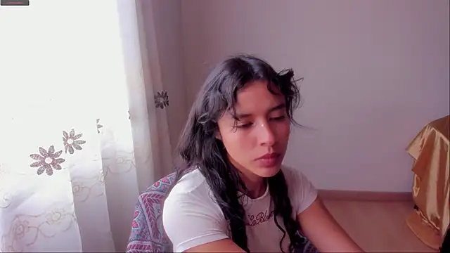 Snapshot of aluna_0310 chatting on 10/09/25, 04:49 aluna 0310 online show from 10/09/25, 04:49