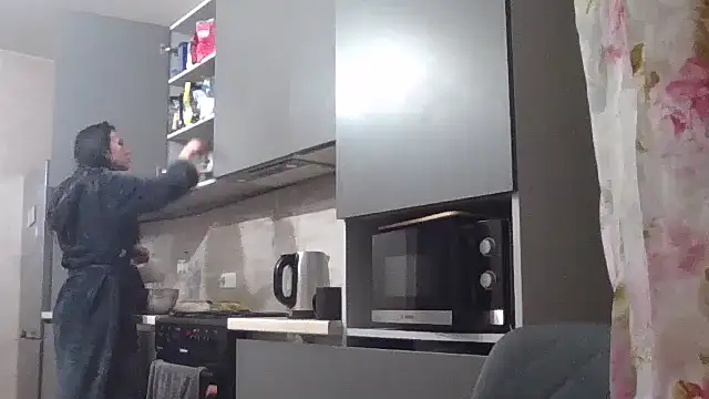 Snapshot of JulianaGold1 chatting on 02/20/25, 07:41 JulianaGold1 online show from 02/20/25, 07:41