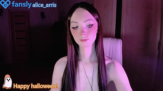 Alice  Aris online show from 10/31/25, 05:25