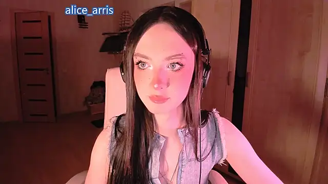 Alice  Aris online show from 03/22/26, 05:49