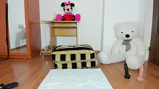 AnneQueen online show from 12/18/24, 08:42