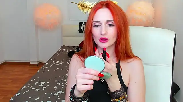 Red Fairy  online show from 05/06/26, 08:03