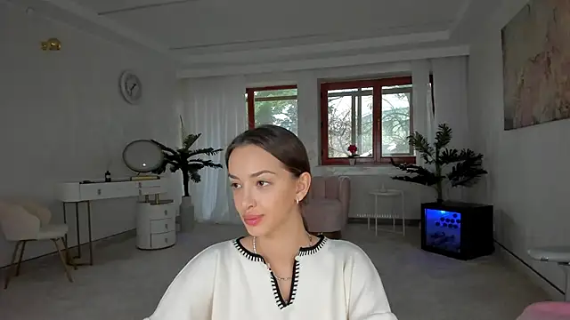 TiffanyHouston  online show from 12/07/24, 07:16