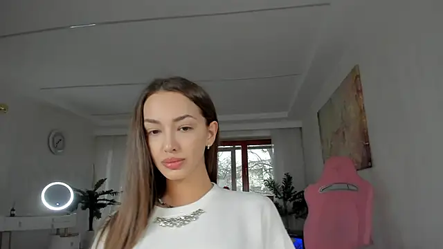 TiffanyHouston  online show from 03/02/25, 05:44