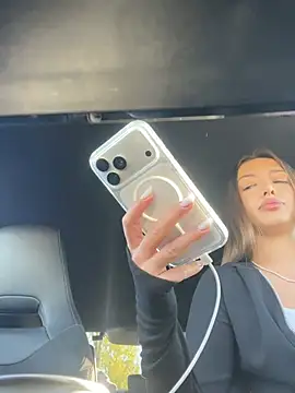 TiffanyHouston  online show from 04/25/26, 05:21