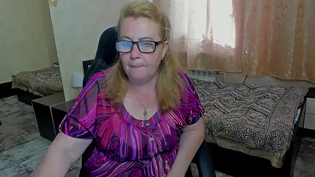 Snapshot of Frau_Marta chatting on 06/12/26, 03:33 Frau Marta online show from 06/12/26, 03:33