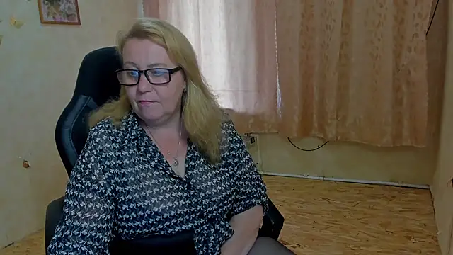 Snapshot of Frau_Marta chatting on 07/03/26, 12:55 Frau Marta online show from 07/03/26, 12:55