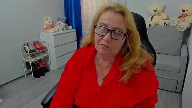 Snapshot of Frau_Marta chatting on 07/21/26, 12:51 Frau Marta online show from 07/21/26, 12:51