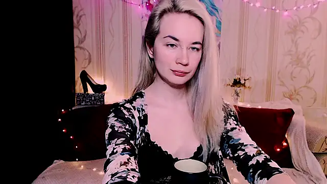 xxxcharismaaa online show from 03/12/26, 01:45