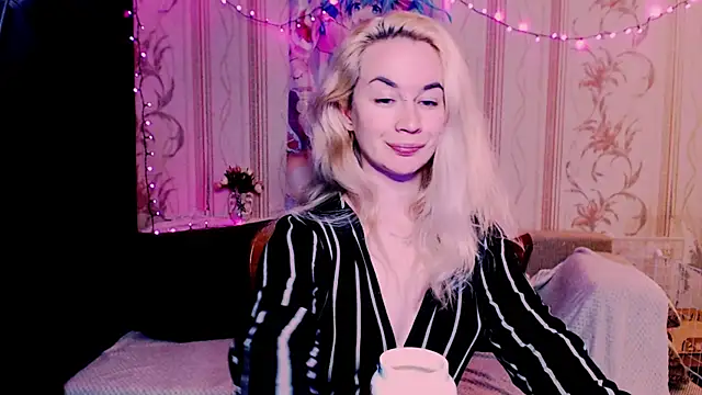 xxxcharismaaa online show from 05/16/26, 07:56