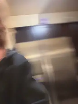 Snapshot of MaiseKnox chatting on 01/12/25, 12:18 MaiseKnox online show from 01/12/25, 12:18