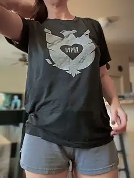 Snapshot of MaiseKnox chatting on 01/19/25, 06:53 MaiseKnox online show from 01/19/25, 06:53