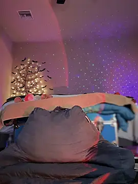 Snapshot of MaiseKnox chatting on 01/19/25, 09:55 MaiseKnox online show from 01/19/25, 09:55