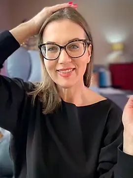 MaiseKnox online show from 03/15/26, 06:25