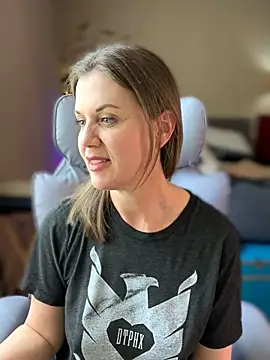 MaiseKnox online show from 04/12/26, 05:40