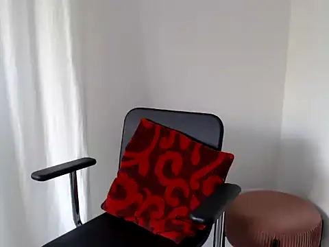 Snapshot of LadyJoanX chatting on 09/14/25, 04:06 LadyJoanX online show from 09/14/25, 04:06