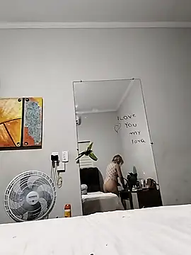 vivifernades online show from 02/14/25, 01:51