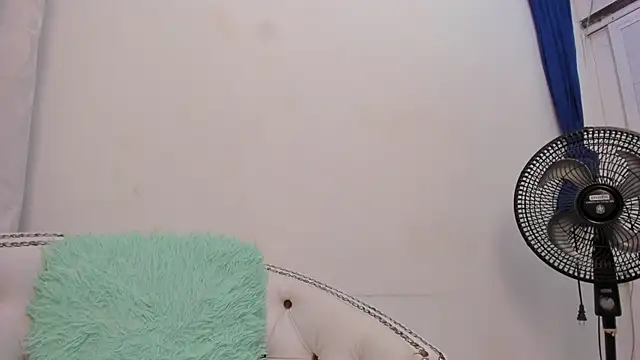 BlowMommy  online show from 03/18/25, 08:58