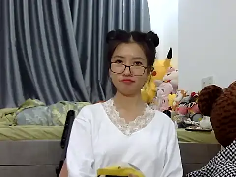 Cute Ruby01 online show from 01/03/25, 12:30