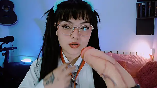 alexa11  online show from 02/01/25, 03:39