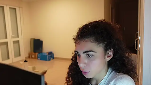 lady ana  online show from 11/26/25, 09:05