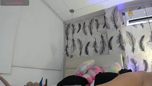 Snapshot of Vivi_prinncess chatting on 10/14/25, 11:05 Vivi prinncess online show from 10/14/25, 11:05