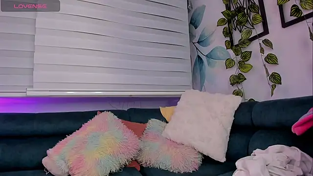 Vivi prinncess online show from 05/02/26, 12:48