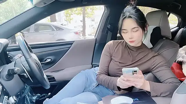 orla2021 online show from 12/24/24, 04:33