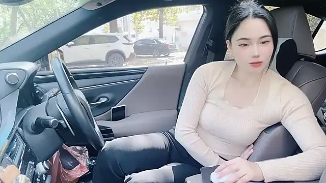 orla2021 online show from 12/28/24, 03:58