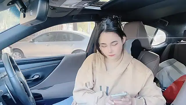 orla2021 online show from 01/06/25, 12:27