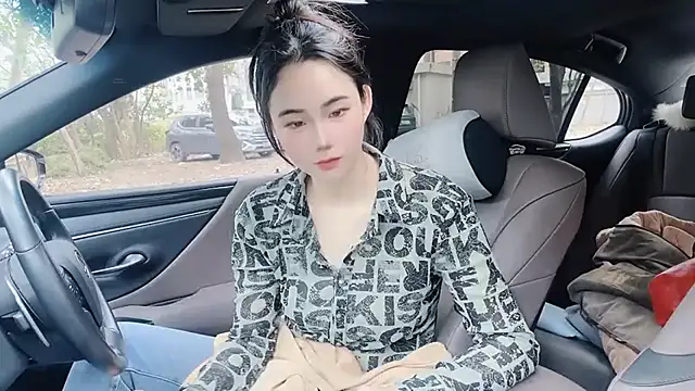 orla2021 online show from 02/28/25, 01:37