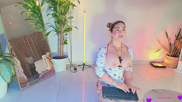 erotik lady online show from 03/20/26, 03:00