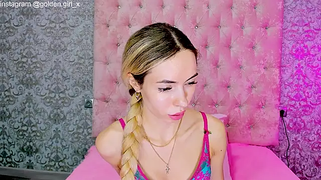 Akilla Queen online show from 10/14/25, 01:50