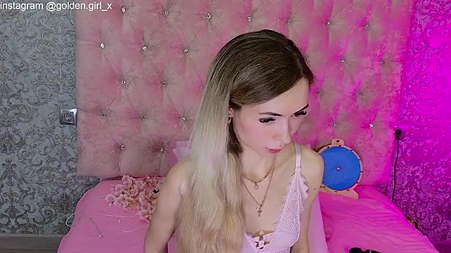 Akilla Queen online show from 04/14/26, 01:55