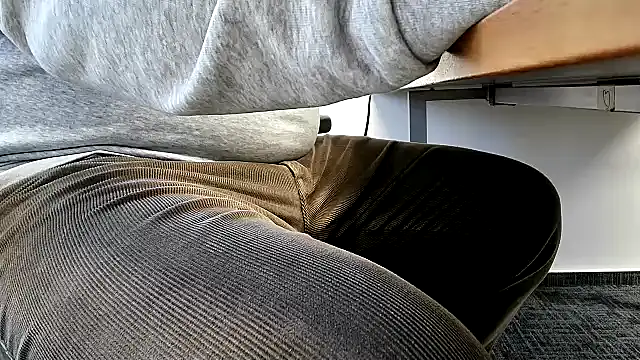 69bezfleku online show from 12/04/24, 07:28