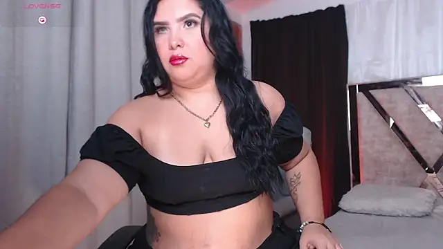 AGATHAA WHITE online show from 03/13/26, 10:22