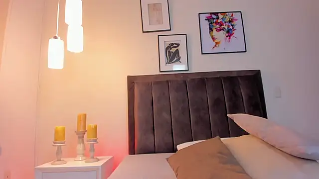 Snapshot of isa_bunny chatting on 01/16/25, 03:23 isa bunny online show from 01/16/25, 03:23