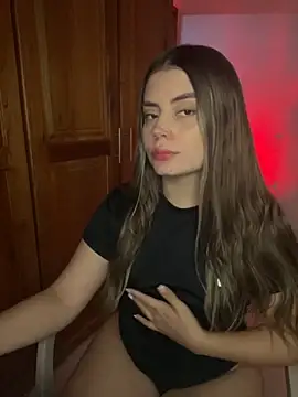 Snapshot of Miss_valeriaa chatting on 10/10/25, 12:04 Miss valeriaa online show from 10/10/25, 12:04