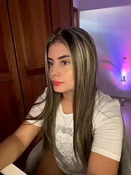 Snapshot of Miss_valeriaa chatting on 11/22/25, 10:09 Miss valeriaa online show from 11/22/25, 10:09