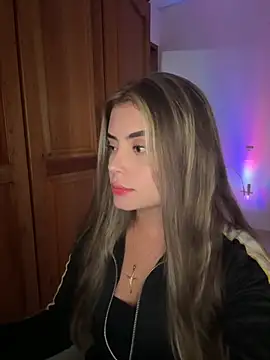 Snapshot of Miss_valeriaa chatting on 11/27/25, 08:44 Miss valeriaa online show from 11/27/25, 08:44