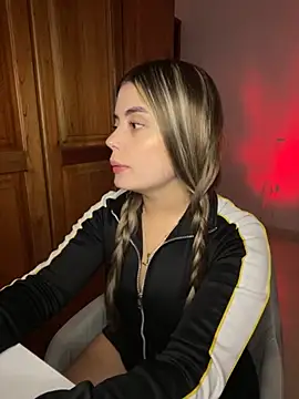 Miss valeriaa online show from 02/10/26, 11:42