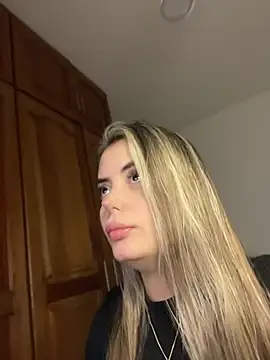 Miss valeriaa online show from 05/09/26, 04:23