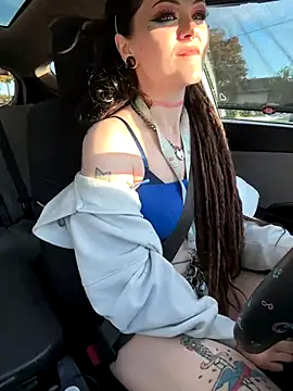 BlaizeyBBy online show from 11/05/25, 12:10