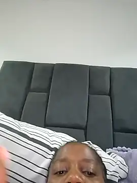 Snapshot of Galcraze chatting on 02/02/25, 01:12 Galcraze online show from 02/02/25, 01:12