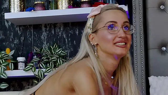 IsabelleEthan online show from 03/20/25, 07:03