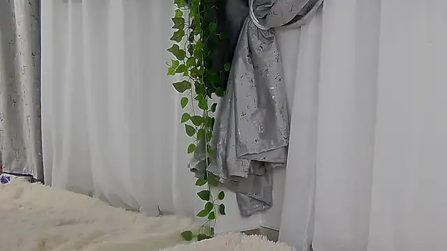 IsabelleEthan online show from 10/17/25, 01:20