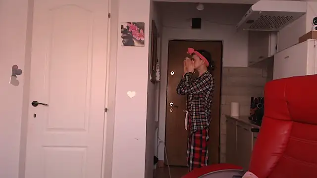 simyhvn online show from 04/15/26, 04:08