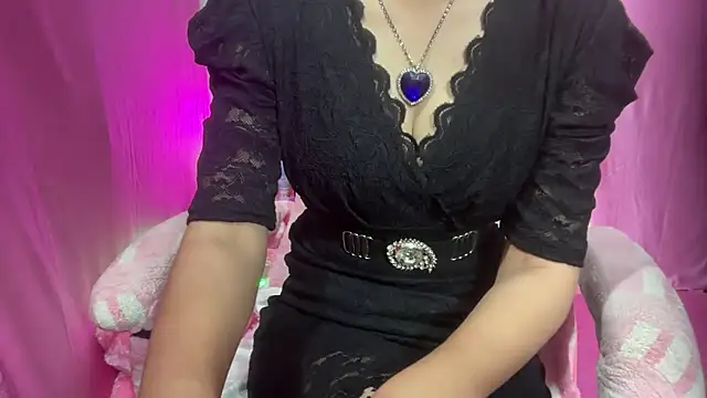 Queen Angelena online show from 01/01/25, 03:46